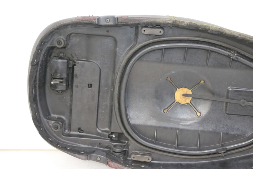 photo de SELLA PIAGGIO VESPA LX IE 125 (2010 - 2012)