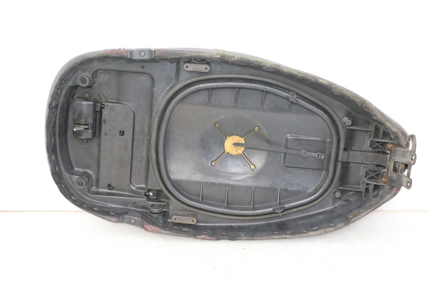 photo de SELLA PIAGGIO VESPA LX IE 125 (2010 - 2012)