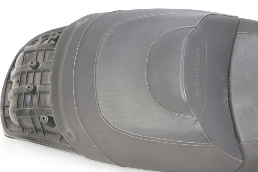 photo de SELLA PEUGEOT SATELIS 125 (2013 - 2018)