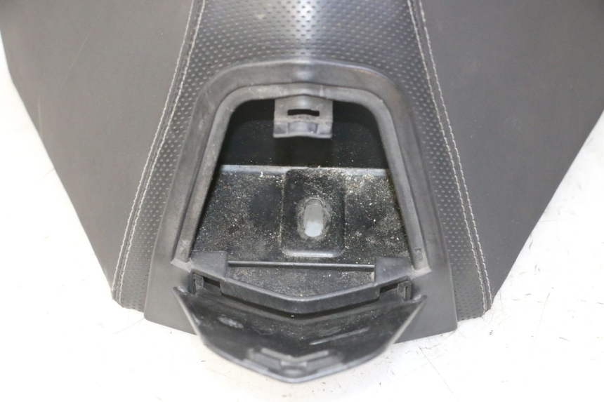 photo de SELLA PEUGEOT SATELIS 125 (2013 - 2018)