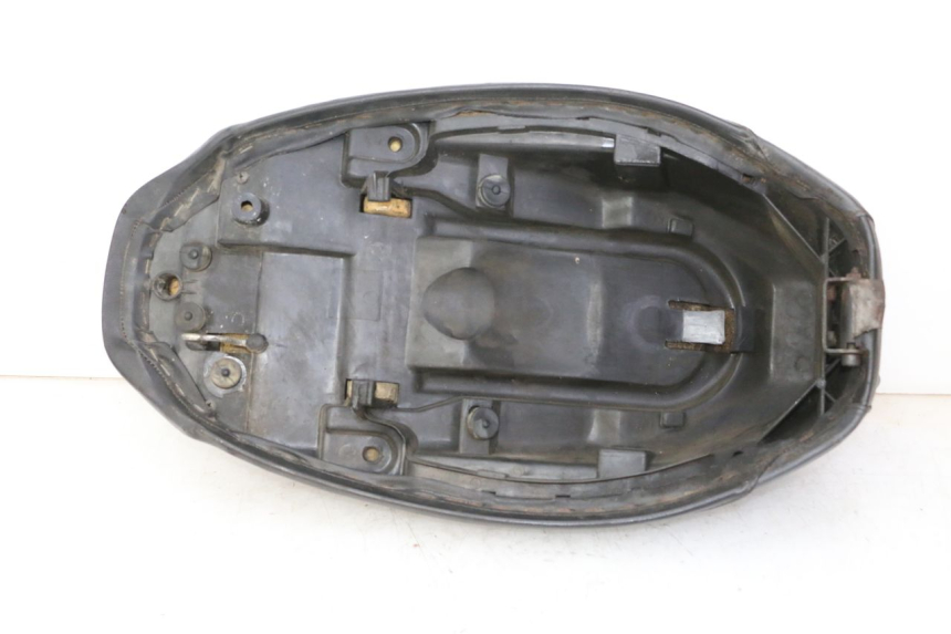 photo de SELLA PEUGEOT SPEEDAKE 50 (1995 - 1997)