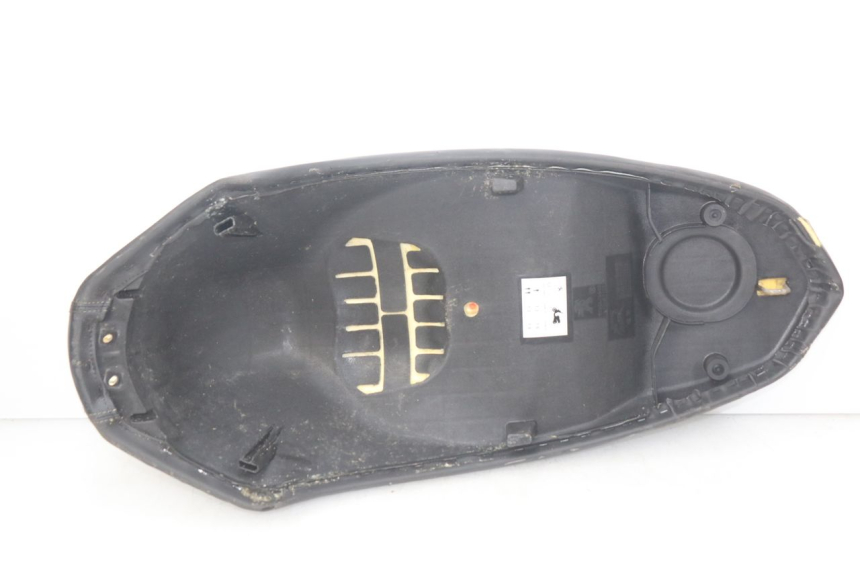 photo de SELLE PEUGEOT STREETZONE 4T 50 (2018 - 2023)