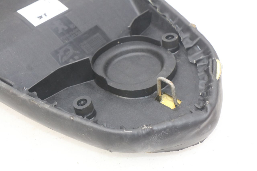 photo de SELLE PEUGEOT STREETZONE 4T 50 (2018 - 2023)