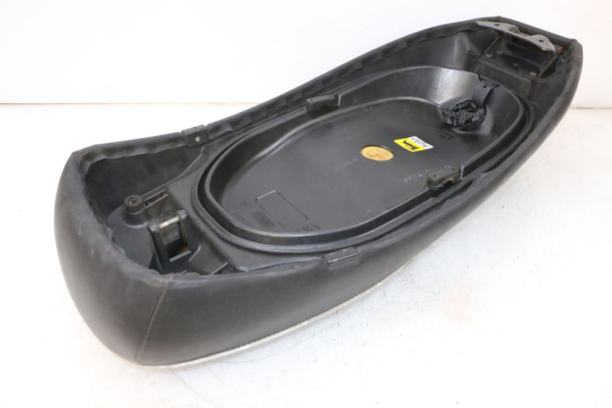 photo de SELLA PIAGGIO VESPA GTS SUPER IE 125 (2009 - 2016) - Altra angolazione