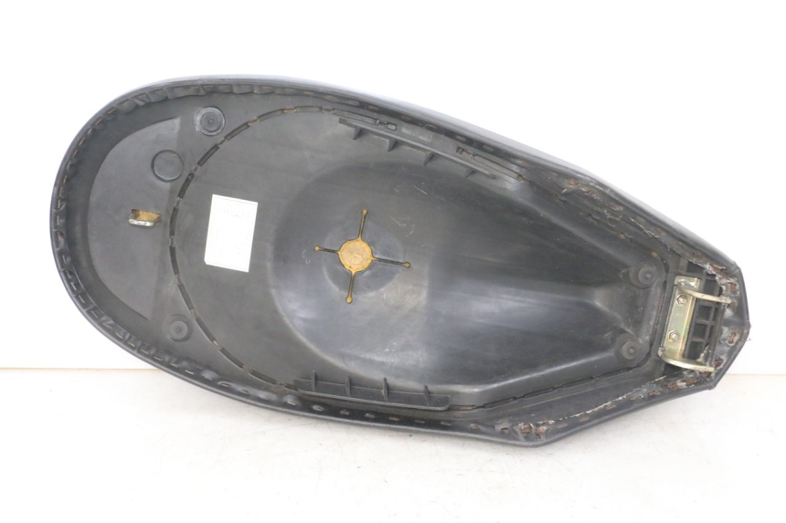 photo de SELLE PEUGEOT VIVACITY NEW 2T 50 (2008 - 2017)