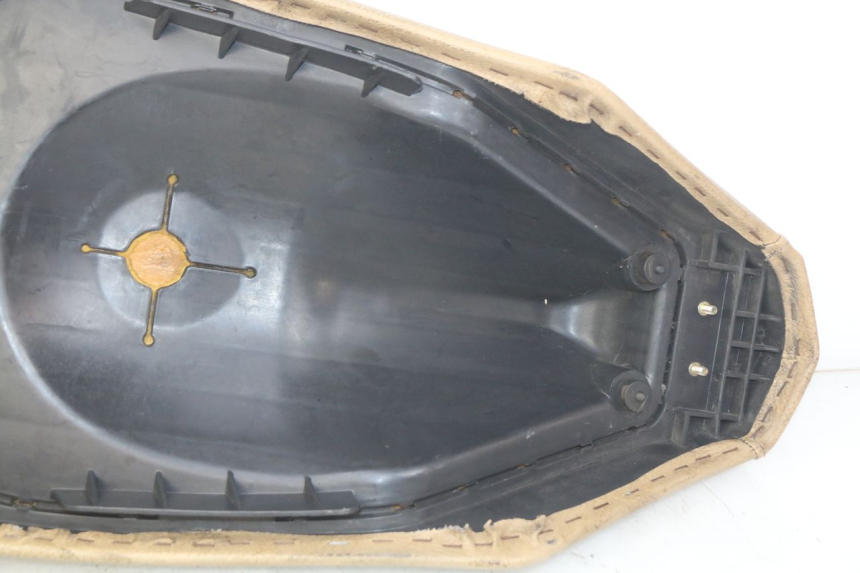 photo de SELLE PEUGEOT VIVACITY NEW 4T 50 (2008 - 2017)