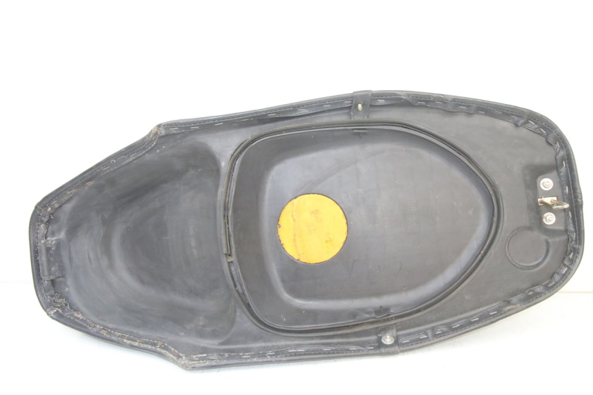 photo de SELLE VONROAD YIBEN 125 (2006 - 2010) - Stato della superficie e materiale