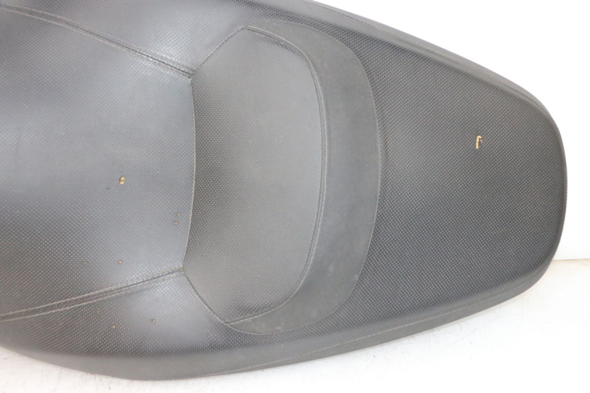 photo de SELLE YAMAHA XMAX X-MAX 125 (2006 - 2009) - Marcature e riferimenti originali