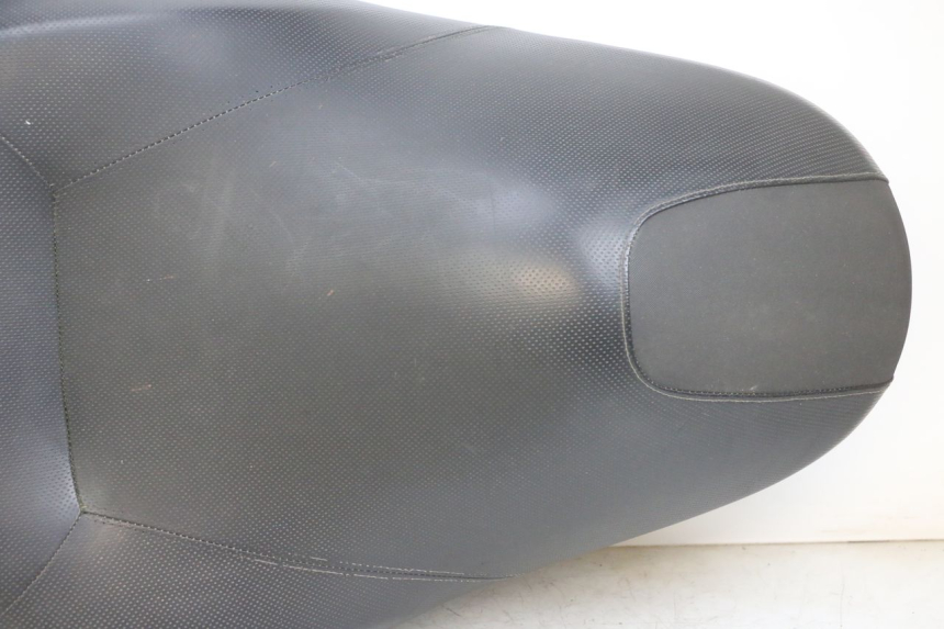 photo de SELLE YAMAHA XMAX X-MAX 125 (2006 - 2009) - Angolazione alternativa