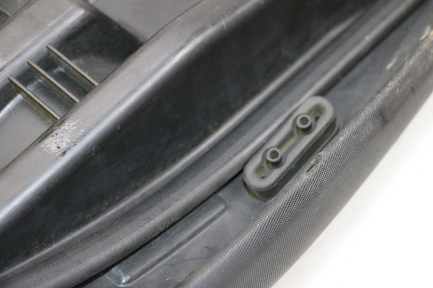 photo de SELLE YAMAHA XMAX X-MAX 125 (2006 - 2009) - Zoom sui componenti