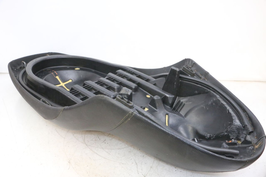 photo de SELLE YAMAHA XMAX X-MAX 125 (2006 - 2009) - Angolazione alternativa