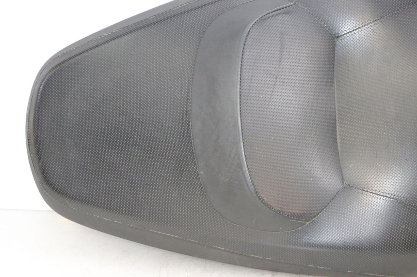 photo de SELLE YAMAHA XMAX X-MAX 125 (2006 - 2009) - Zoom sui componenti
