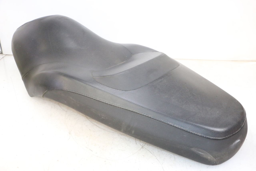 photo de SELLE YAMAHA XMAX X-MAX 125 (2006 - 2009) - Marcature e riferimenti originali