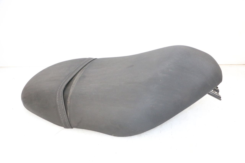 photo de SELLE PIAGGIO ZIP 2T 50 (2009 - 2019) - Stato della superficie e materiale