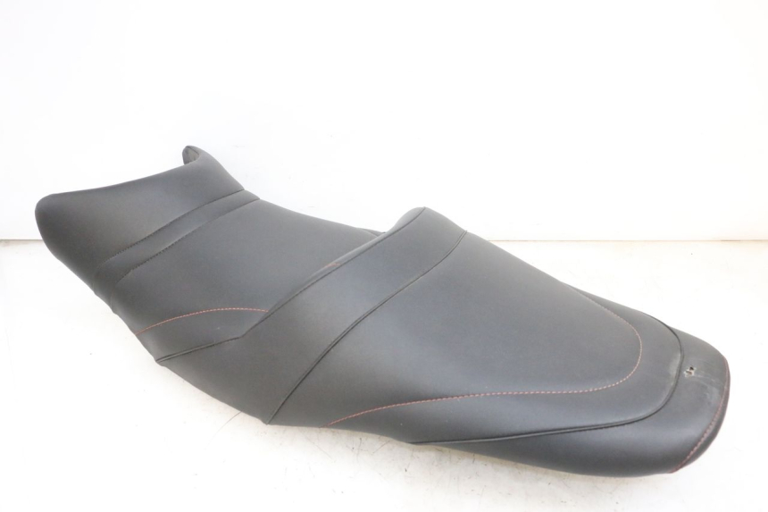 photo de SELLA KAWASAKI ZR 7 750 (1999 - 2001) - Caratteristiche distintive