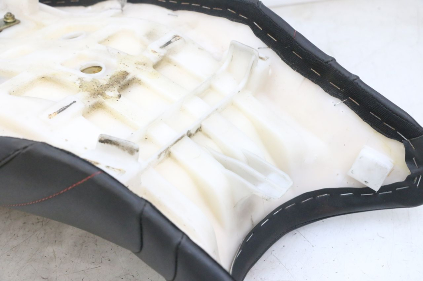 photo de SELLA KAWASAKI ZR 7 750 (1999 - 2001) - Altra angolazione