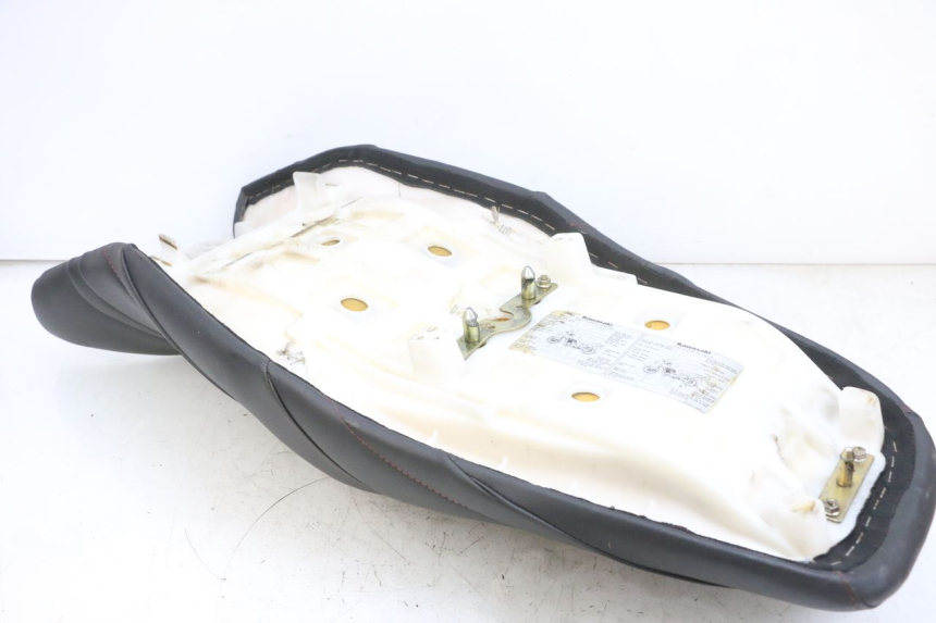 photo de SELLA KAWASAKI ZR 7 750 (1999 - 2001) - Vista d'insieme del prodotto