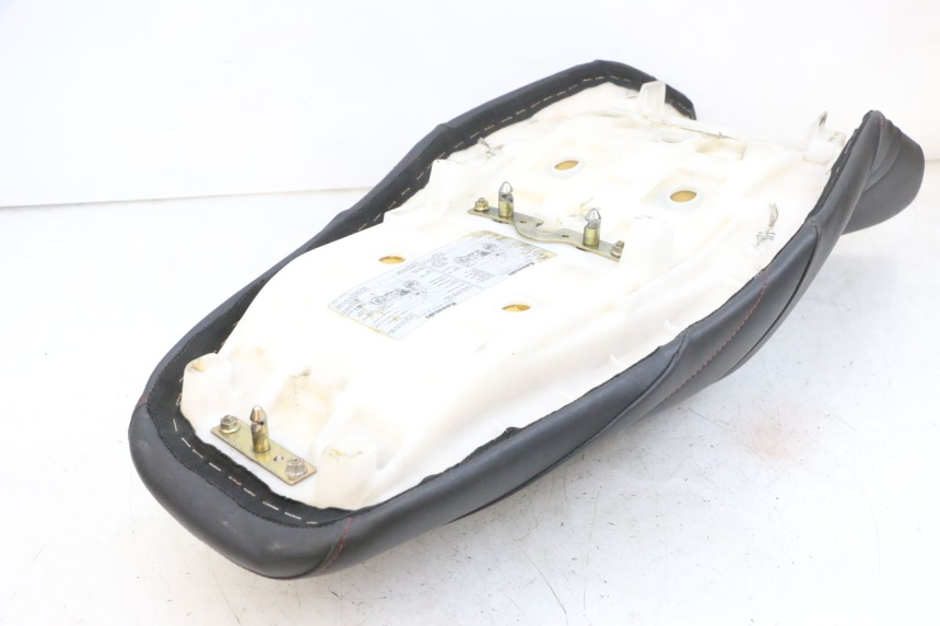 photo de SELLA KAWASAKI ZR 7 750 (1999 - 2001) - Dettagli dei punti di fissaggio