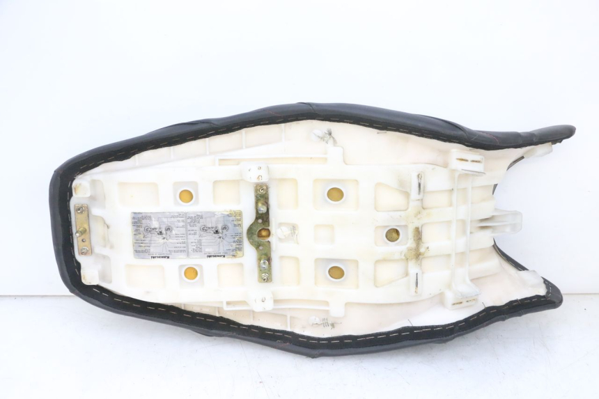 photo de SELLA KAWASAKI ZR 7 750 (1999 - 2001) - Stato della superficie e materiale