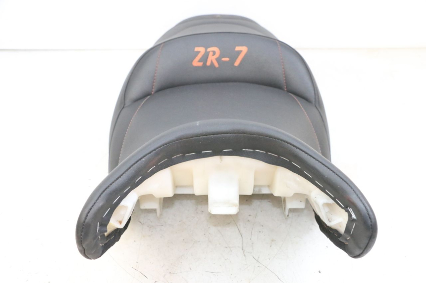 photo de SELLA KAWASAKI ZR 7 750 (1999 - 2001) - Marcature e riferimenti originali