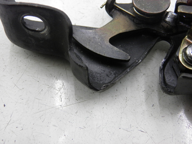 photo de SERRATURA SELLA HONDA FES FORESIGHT 250 (1997 - 2002) - Zoom sullo stato d'uso