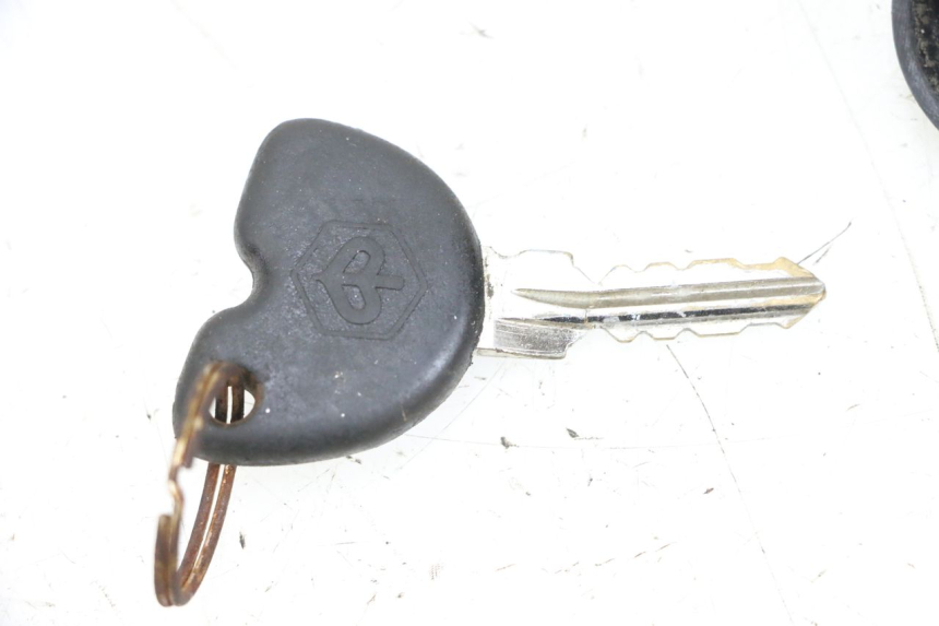 photo de SERRATURA SELLA PIAGGIO NEW TYPHOON 50 (2018 - 2021) - Dettaglio del componente