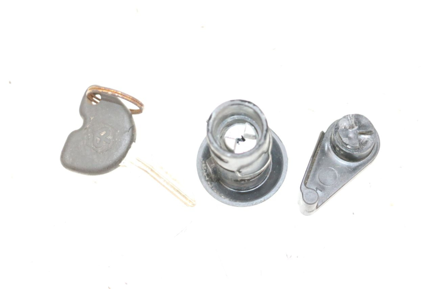 photo de SERRATURA SELLA PIAGGIO NEW TYPHOON 50 (2018 - 2021) - Altra angolazione