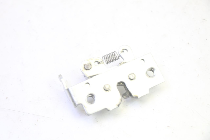 photo de SERRATURA SELLA YAMAHA XMAX X-MAX 125 (2006 - 2009) - Zoom sullo stato d'uso