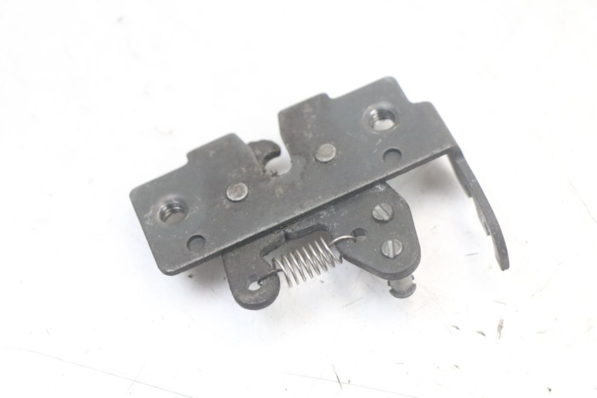 photo de SERRATURA SELLA PIAGGIO XEVO - X EVO 125 (2007 - 2016) - Altra angolazione