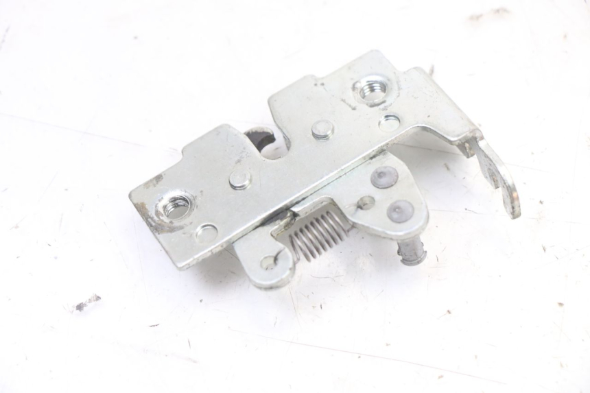 photo de SERRATURA SELLA PIAGGIO XEVO - X EVO 125 (2007 - 2016) - Altra angolazione