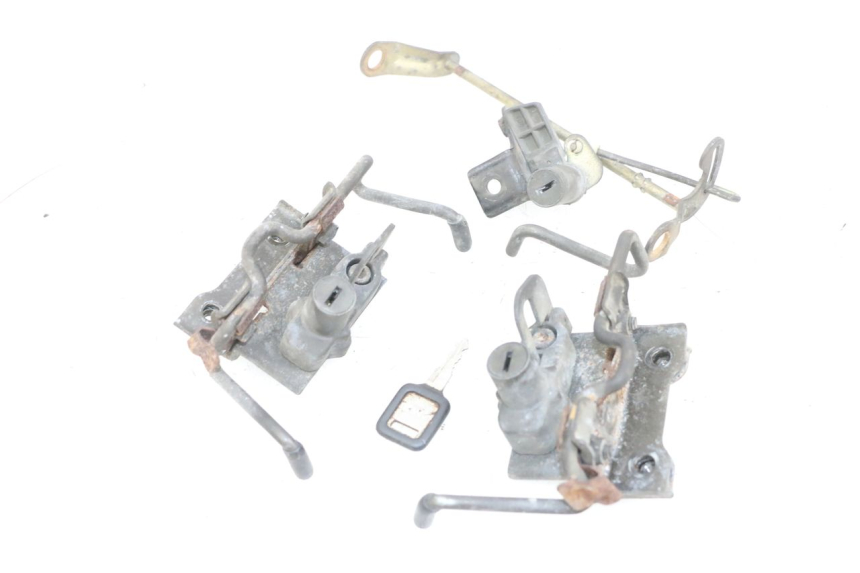 photo de SERRATURA SELLA KAWASAKI GPX R WARBIRD 600 (1988 - 1993) - Dettaglio del componente