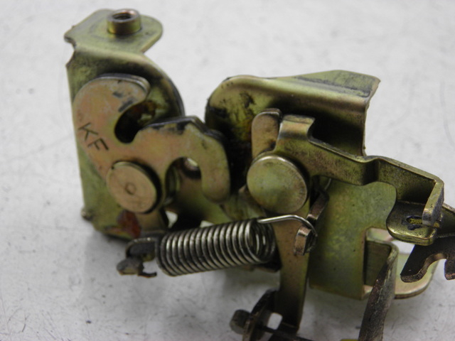 photo de Serratura sella HONDA FES FORESIGHT 250 (1997 - 2002) - Dettaglio del componente