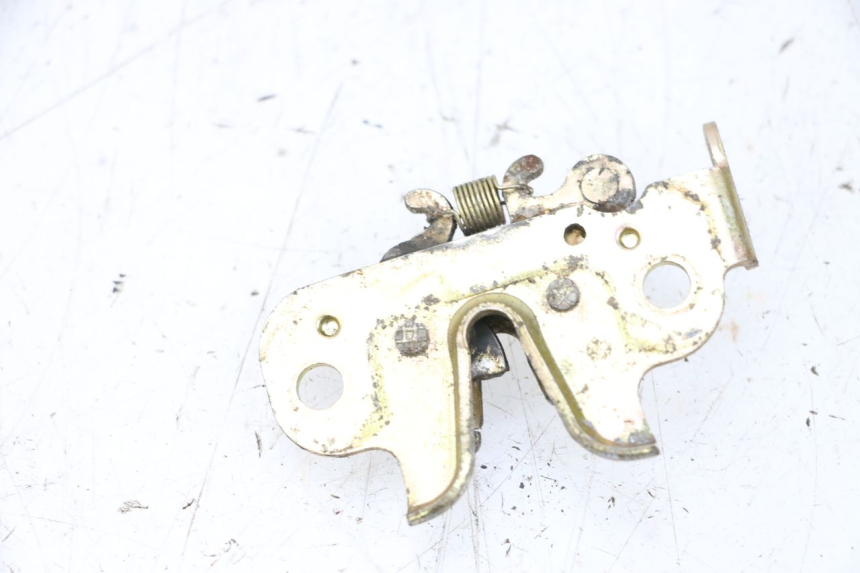 photo de SERRATURA SELLA PEUGEOT KISBEE 4T 50 (2010 - 2017) - Dettaglio del componente