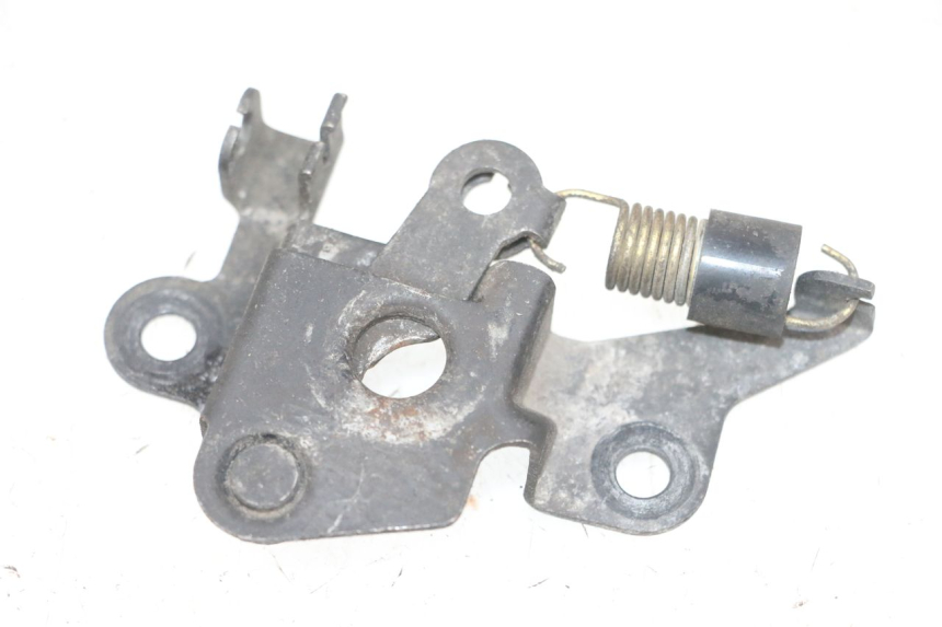 photo de Serratura sella HONDA NSR R 125 (1994 - 2003) - Primo piano tecnico