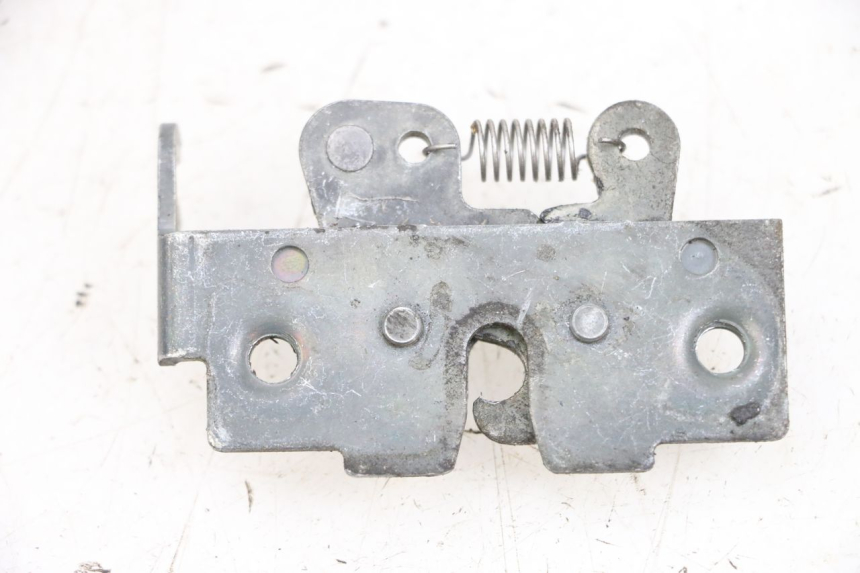 photo de SERRATURA SELLA YAMAHA XMAX X-MAX 125 (2006 - 2009) - Dettaglio del componente