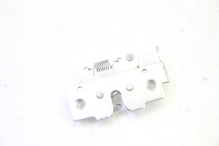 photo de SERRATURA SELLA YAMAHA XMAX X-MAX 125 (2006 - 2009) - Zoom sullo stato d'uso