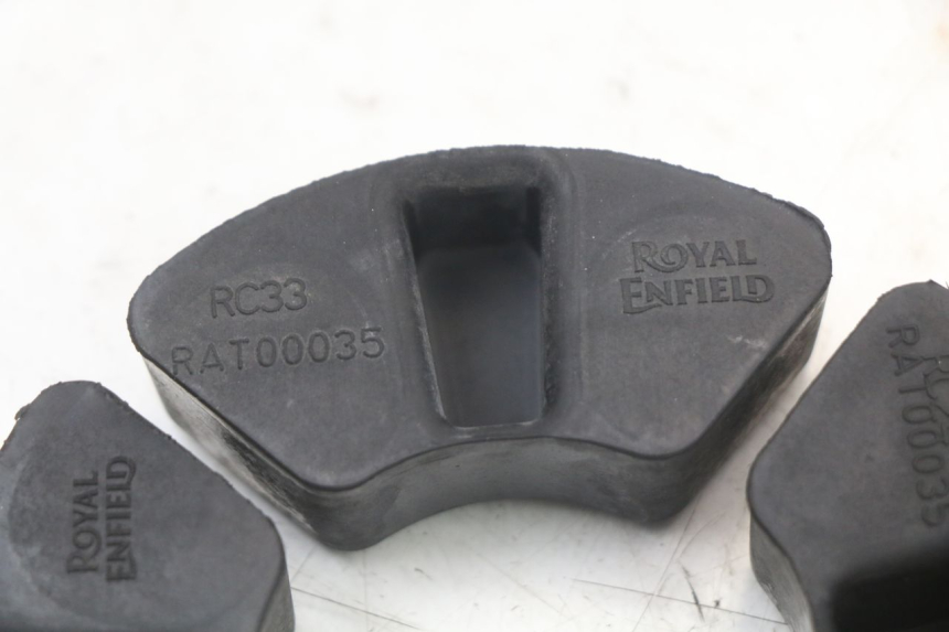 photo de CORONA SILENTBLOCK ROYAL ENFIELD CONTINENTAL GT 650 (2019 - 2024)