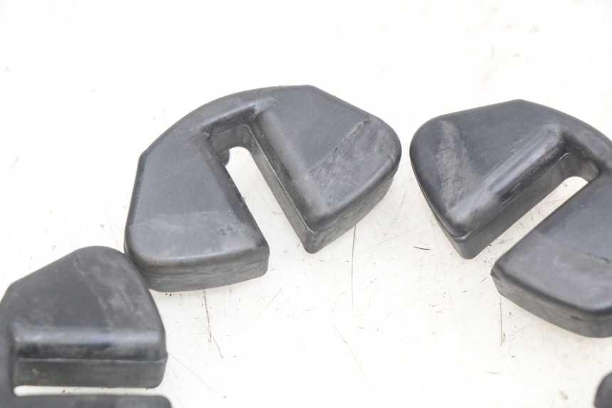 photo de SILENTBLOC CORONA SUZUKI SV N 650 (1999 - 2002)