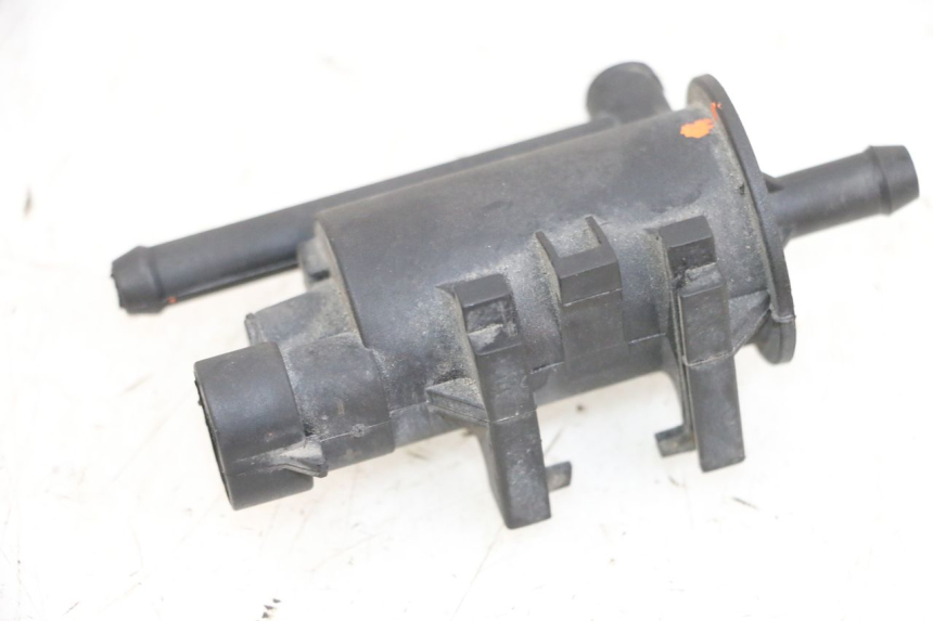 photo de SENSORE PRESSIONE ARIA KSR CODE 125 (2018 - 2020) - Altra angolazione