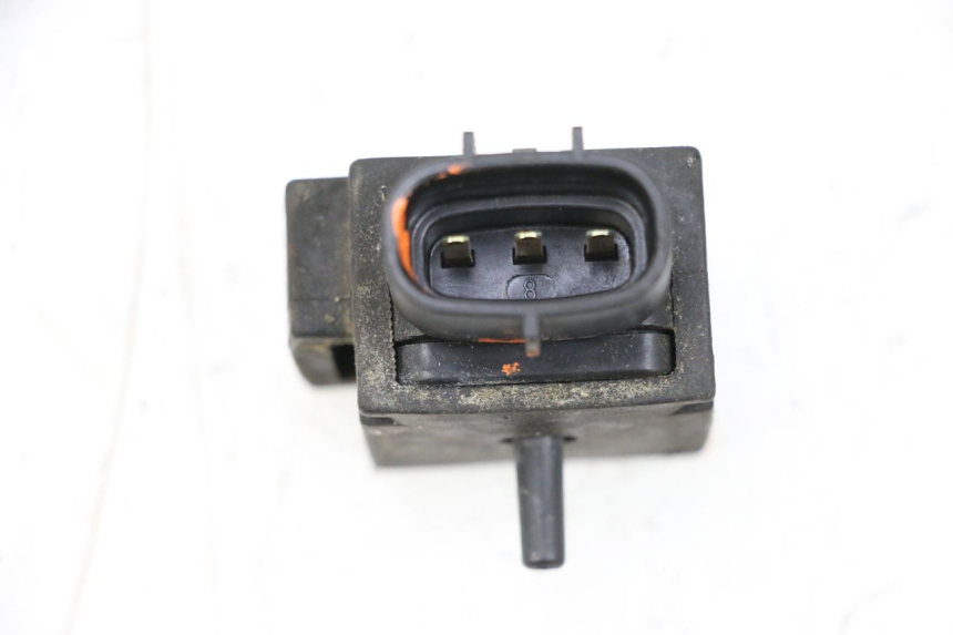 photo de SENSORE PRESSIONE ARIA SUZUKI GSXR GSX-R 1000 (2003 - 2004) - Zoom sullo stato d'uso