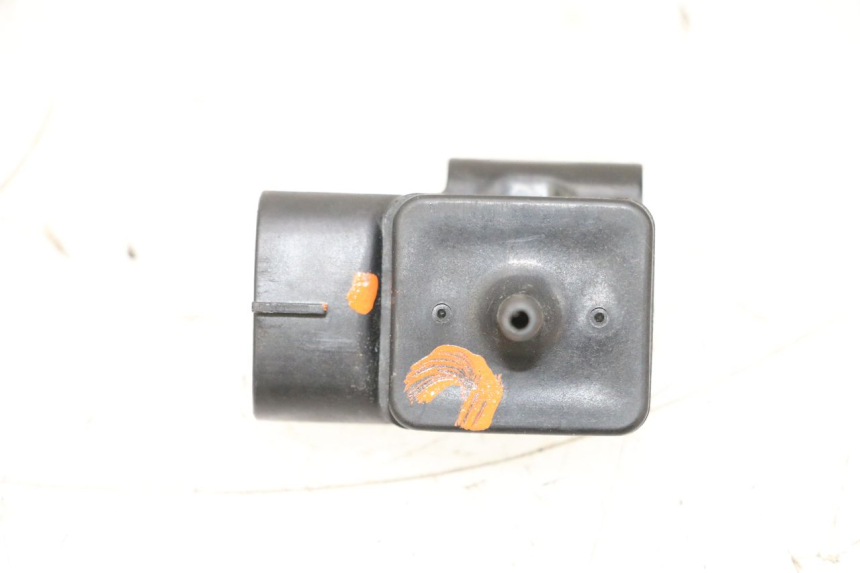 photo de SENSORE PRESSIONE ARIA SUZUKI GSXR GSX-R 1000 (2003 - 2004) - Primo piano tecnico