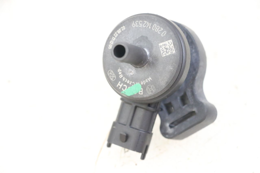 photo de SENSORE PRESSIONE ARIA PIAGGIO VESPA PRIMAVERA 4T 50 (2021 - 2024)