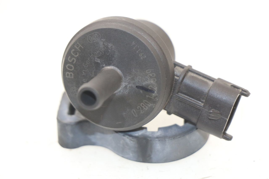 photo de SENSORE PRESSIONE ARIA PIAGGIO PRIMAVERA 125 (2013 - 2021) - Dettaglio del componente