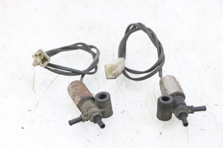 photo de SENSORE PRESSIONE ARIA PEUGEOT TWEET PRO CARGO 50 (2018 - 2020) - Altra angolazione