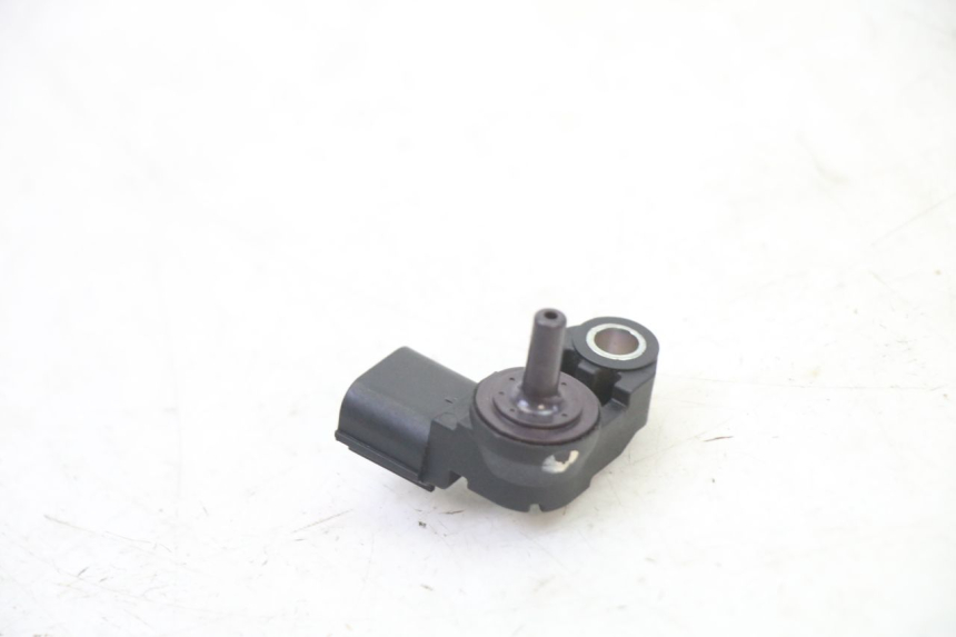 photo de SENSORE PRESSIONE ARIA YAMAHA XJ6 ABS 600 (2008 - 2016)