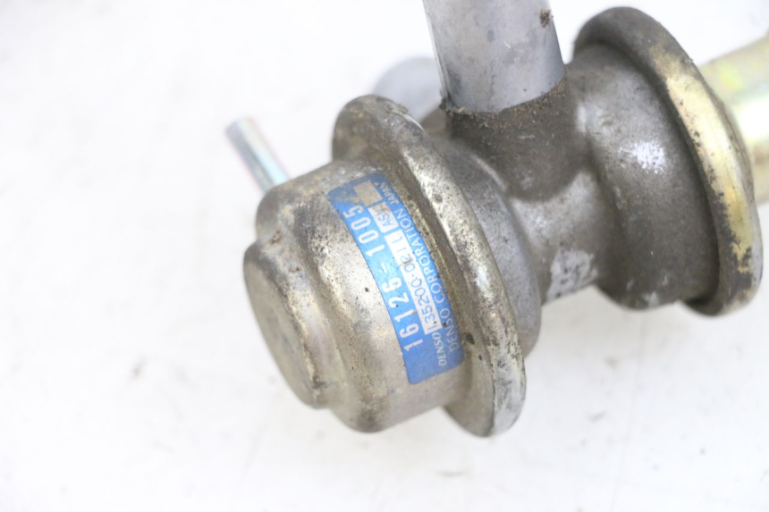 photo de SENSORE PRESSIONE ARIA KAWASAKI ZR 7 750 (1999 - 2001) - Primo piano tecnico