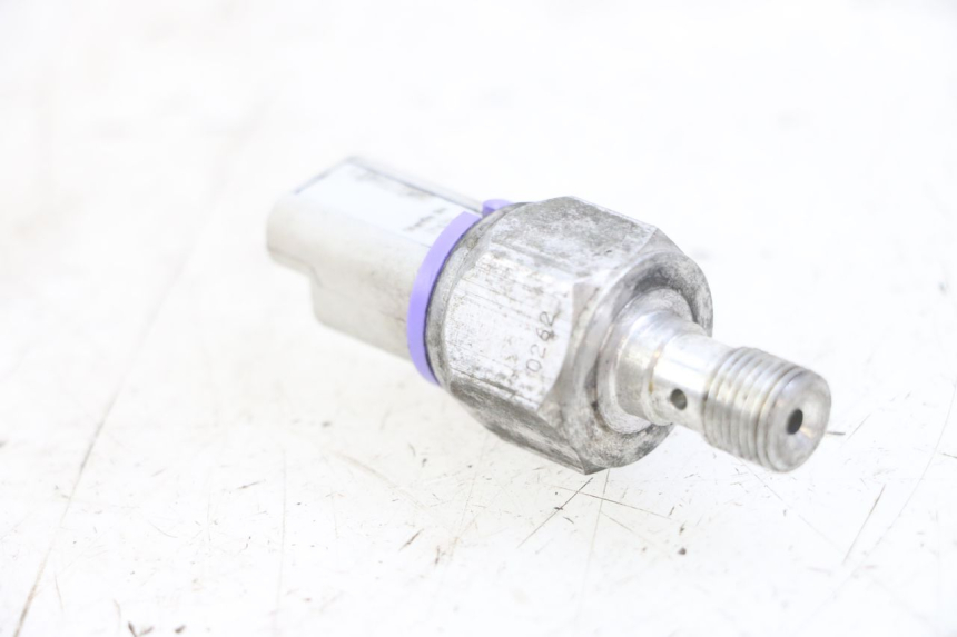 photo de FRENO OLIO SENSORE PRESSIONE PIAGGIO MP3 LT 300 (2010 - 2016)