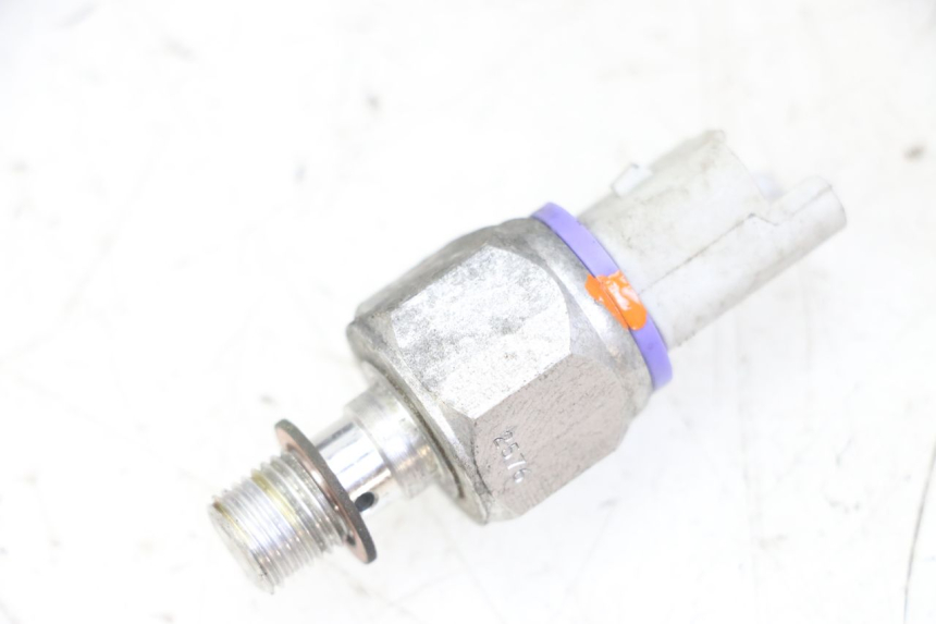 photo de SONDA PRESSIONE OLIO FRENO PIAGGIO MP3 LT 400 (2007 - 2012)