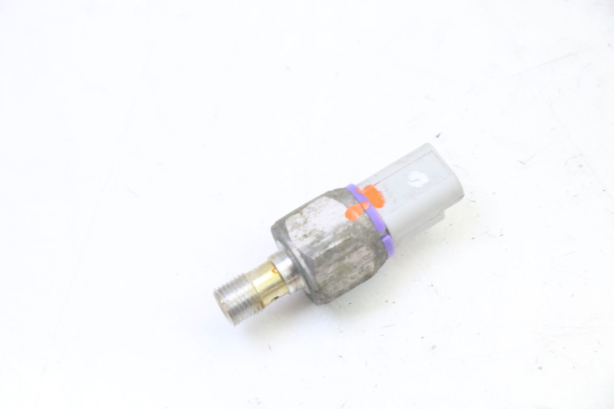 photo de SONDA PRESSIONE OLIO FRENO PIAGGIO MP3 RL 250 (2007 - 2010)