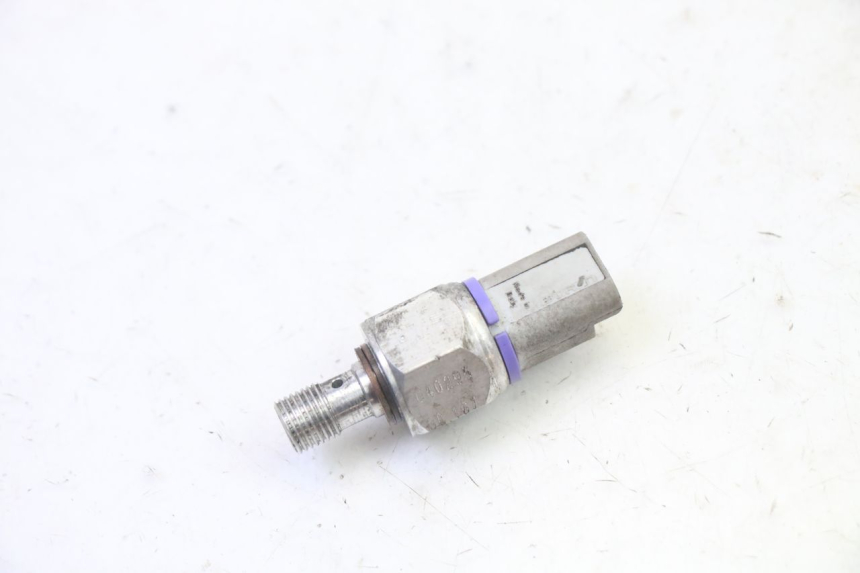 photo de SONDA PRESSIONE OLIO FRENO PIAGGIO MP3 125 (2006 - 2014)